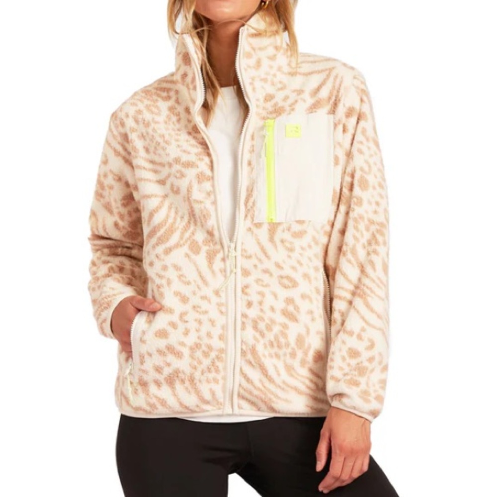 Women’s Billabong fleece zip up. Size medium but could also fit a small.